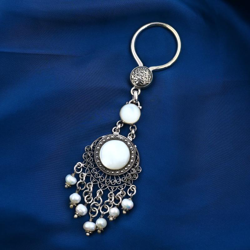 KP210 - ميدالية مفاتيح فضة مصري بحجر صدف