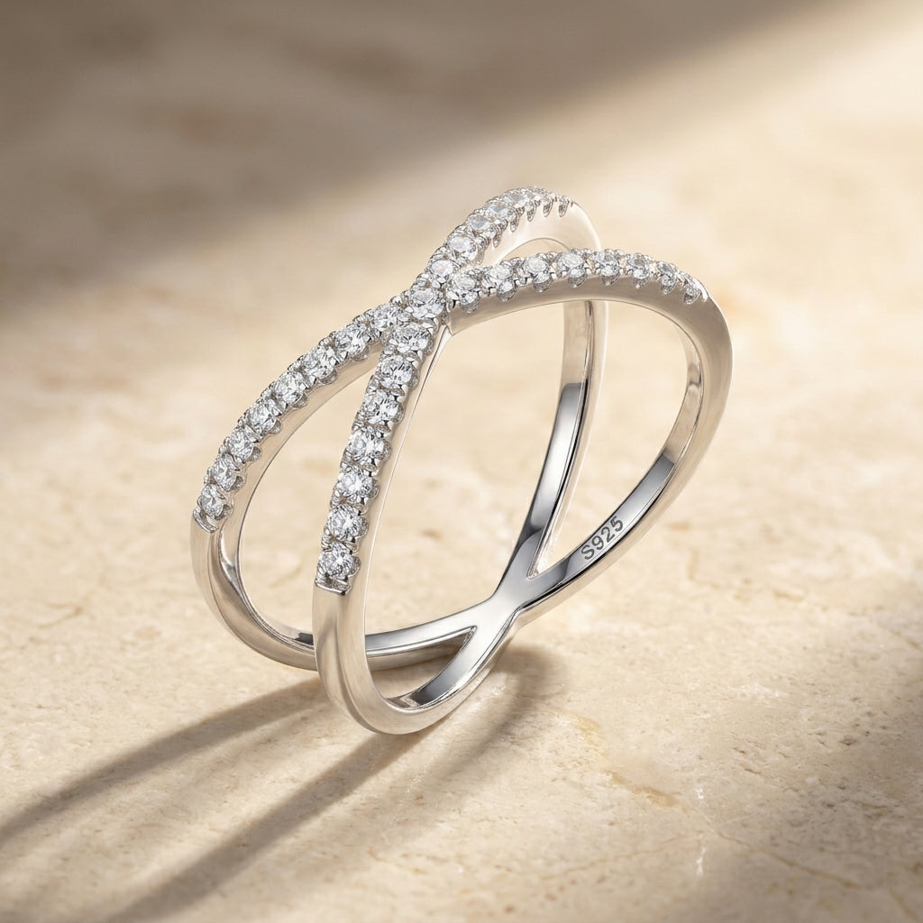 Zircon-Embellished Interlocking Ring 925 Silver