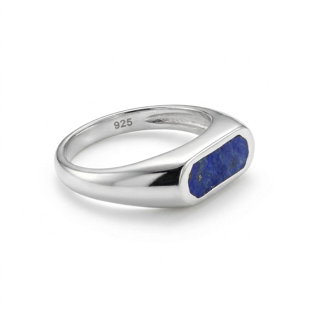 Men’s 925 silver ring with a simple design, featuring a natural lapis lazuli stone.