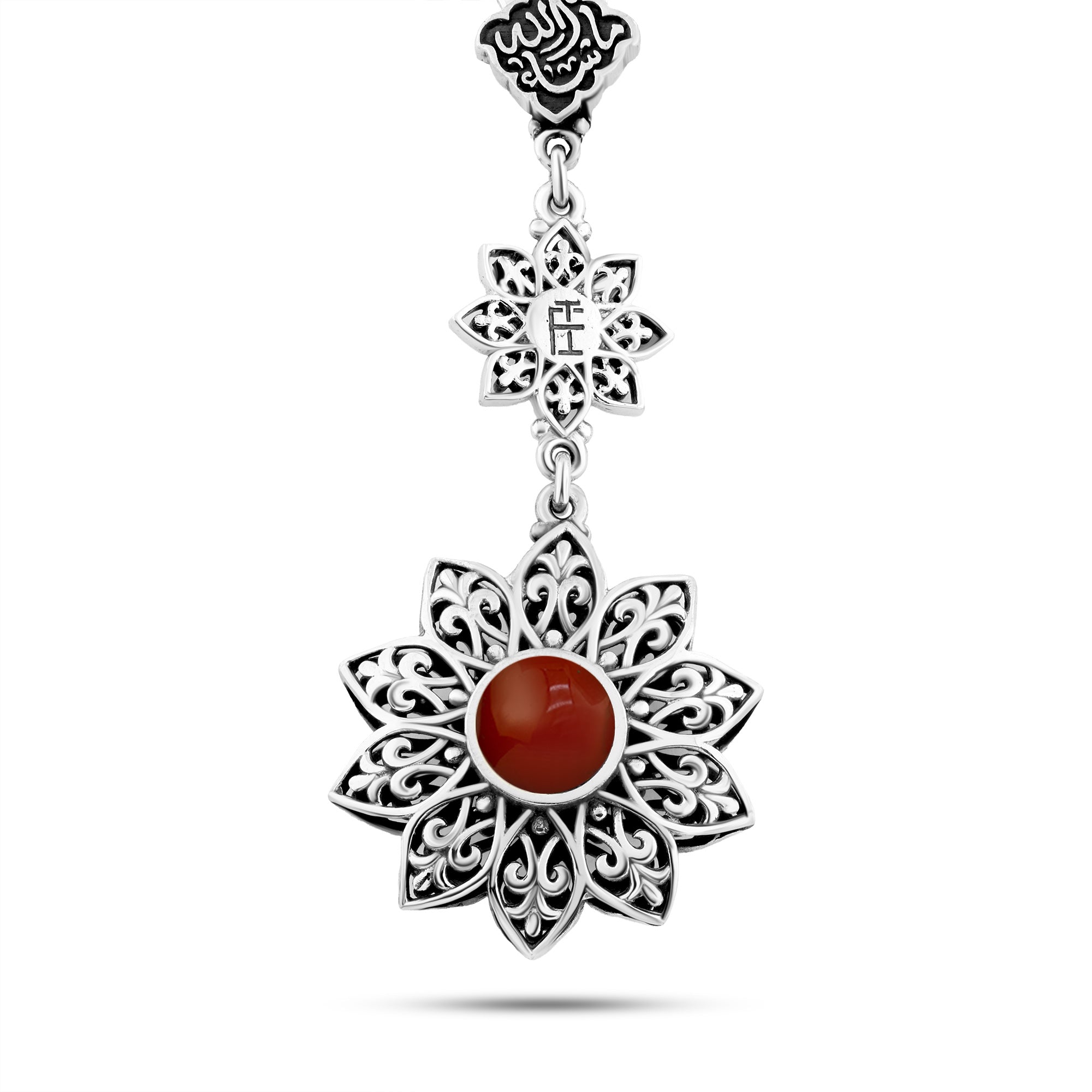 ميدالية "زهرة النقوش العربية بحجر عقيق أحمر" فضة عيار 800