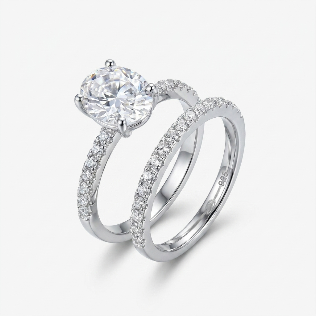 925 Silver Twin Ring with a Sparkling Round Stone – Luxurious Design
