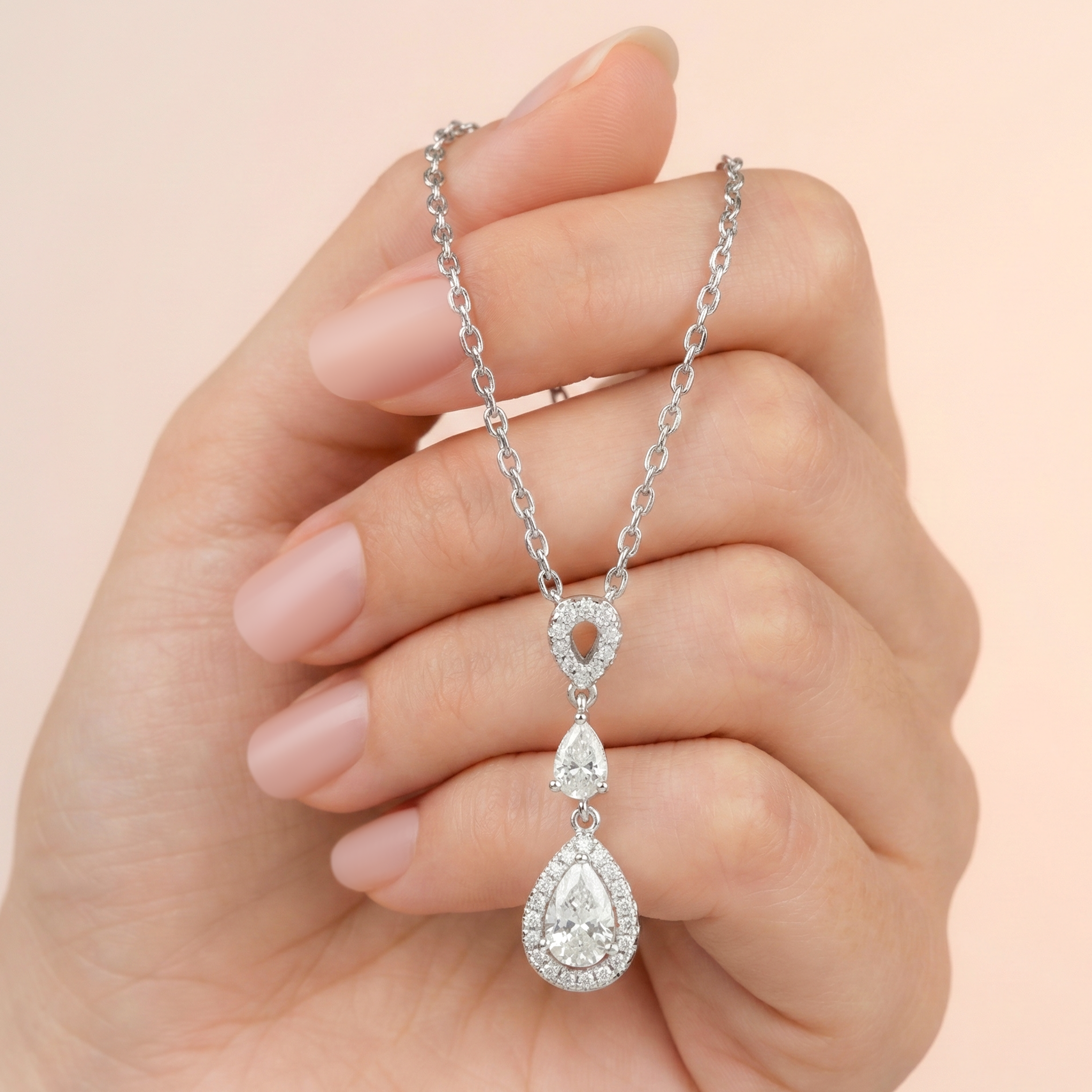 عقد فضة 925 بتصميم دمعة وفص شفاف
