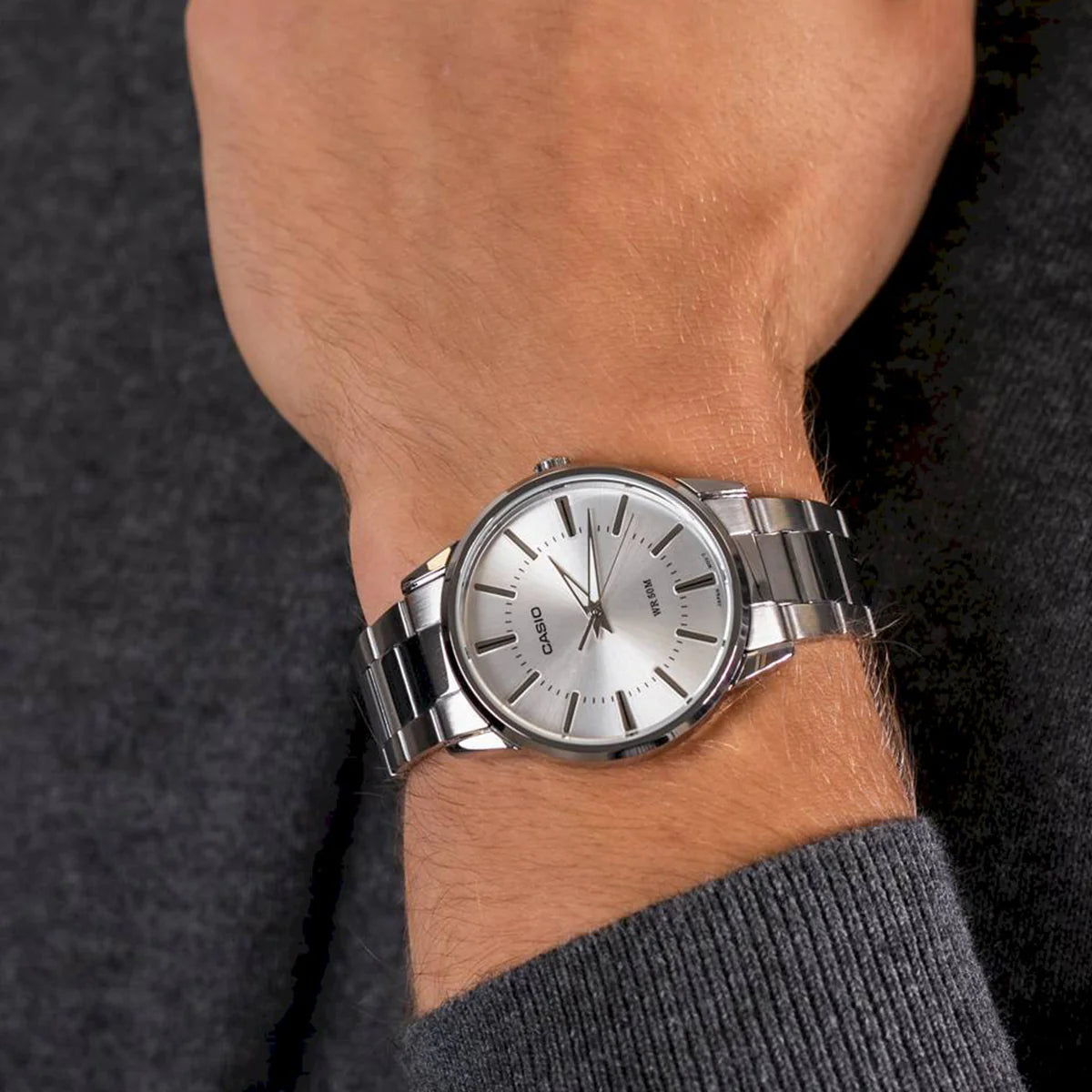 ساعة كاسيو  رجالي بسوار ستانلس ستيل فضي MTP-1303D-7AVDF