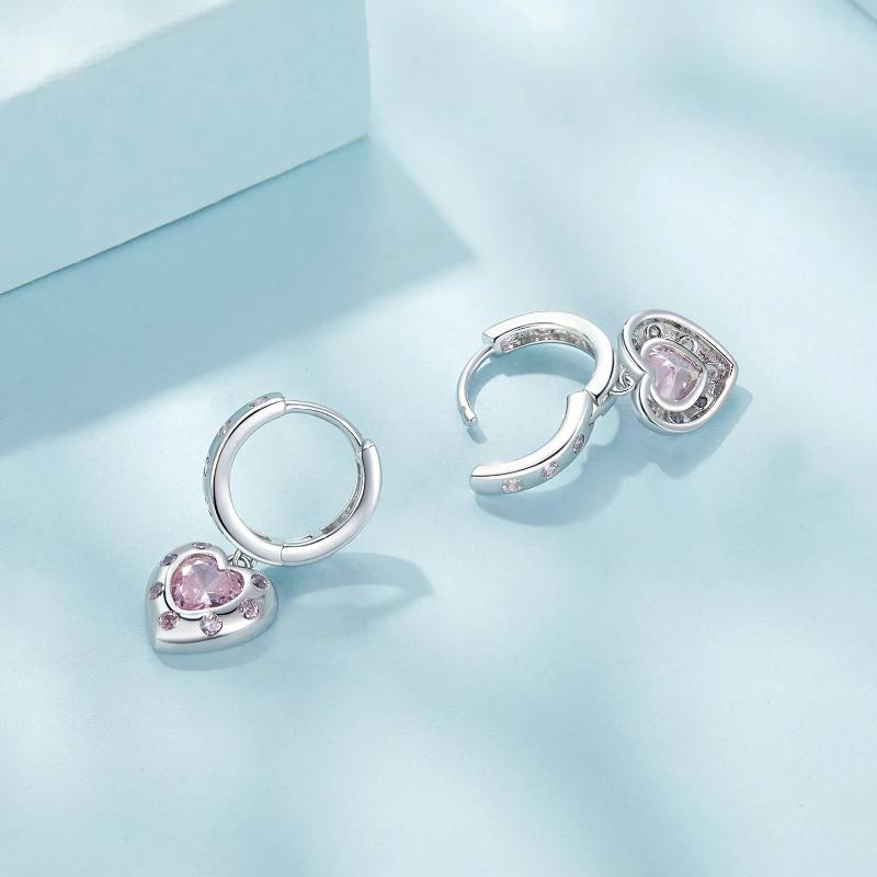 SCE1625 - حلق فضة عيار 925 علي شكل قلب مرصع بفصوص الزركون