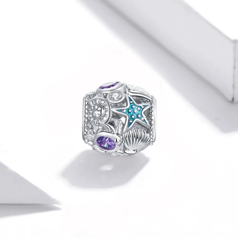 SCC1805 - Sterling Silver 925 Bracelet Charm - Starfish and Seashells