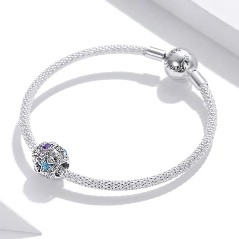 SCC1805 - Sterling Silver 925 Bracelet Charm - Starfish and Seashells