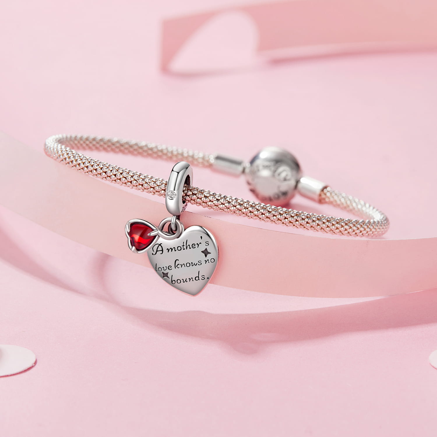 “A Mother’s Love Knows No Bounds” 925 Silver Charm