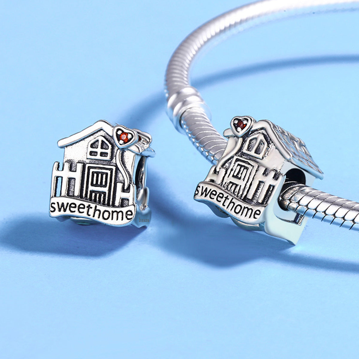 SCC416 - 925 Sterling Silver Charm with a Beautiful House Design