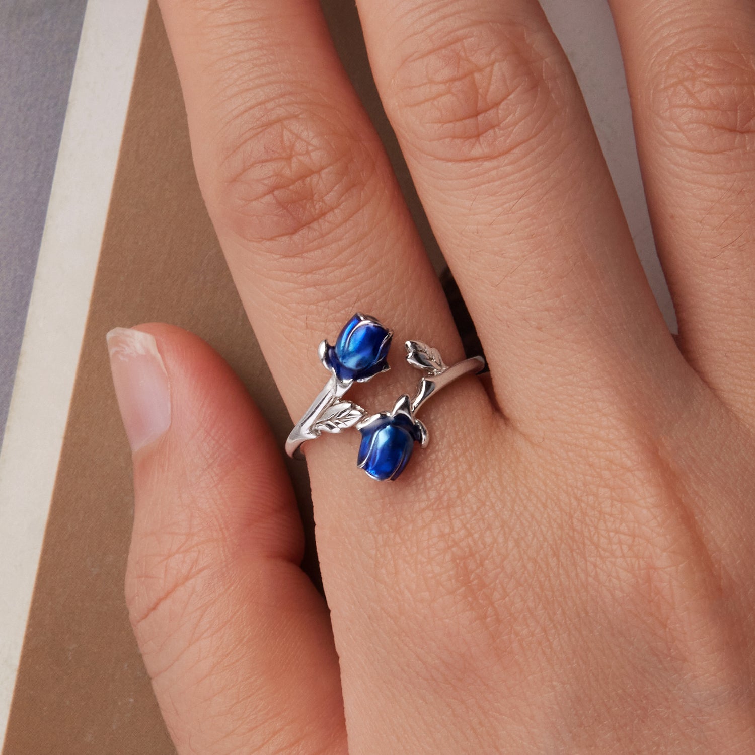 خاتم فضة 925 وردتين زرقاء بتصميم أنيق