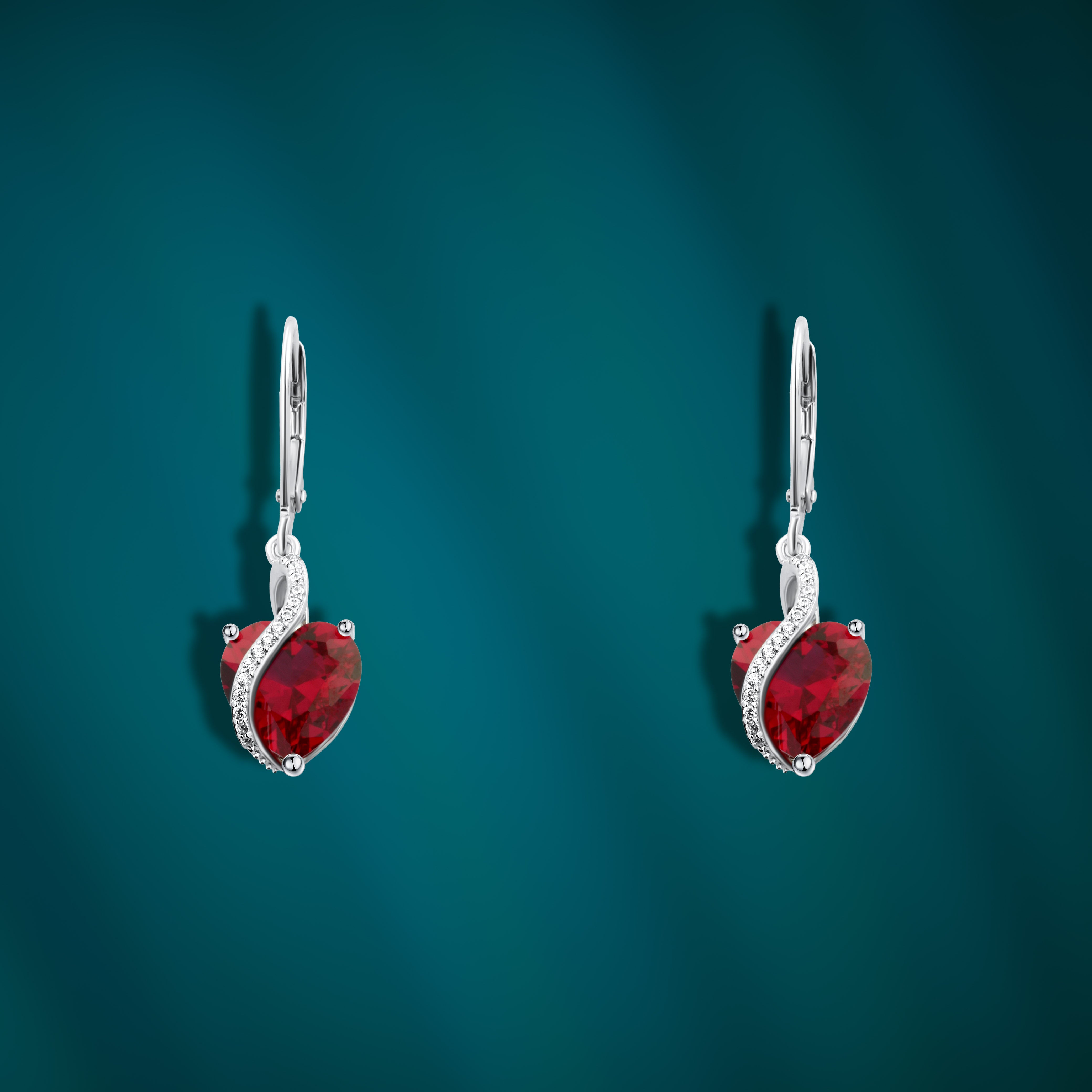 حلق قلب أحمر وفصوص لامعه فضة 925