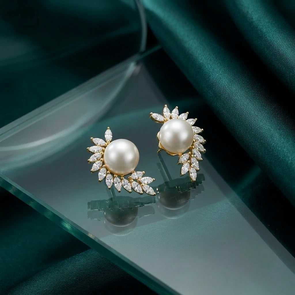 925 Silver Luxury Pearl Earrings Adorned with Sparkling Stones – Gold Plated