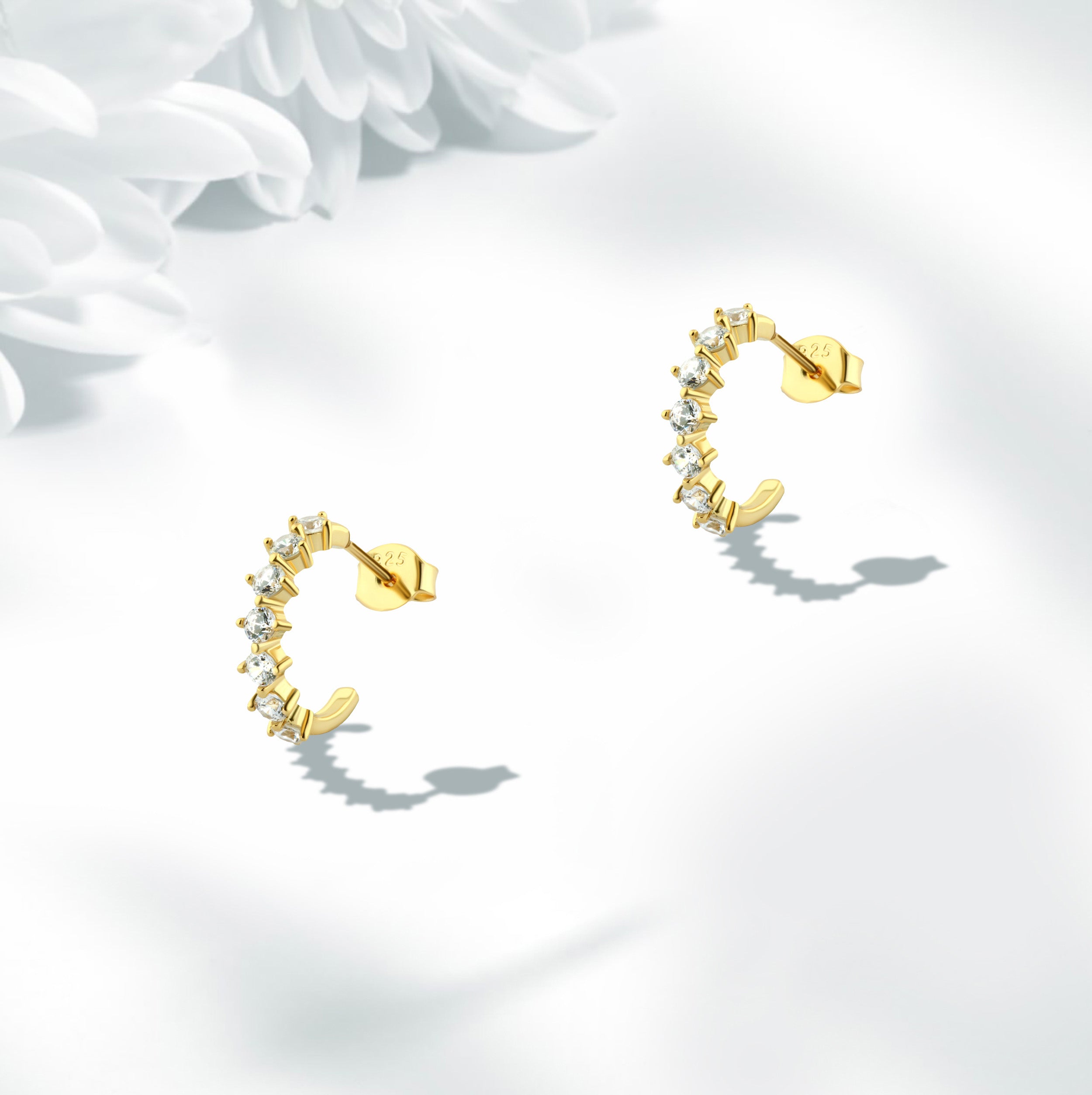 925 Silver Stud Earrings with Sparkling Stones – Gold Plated