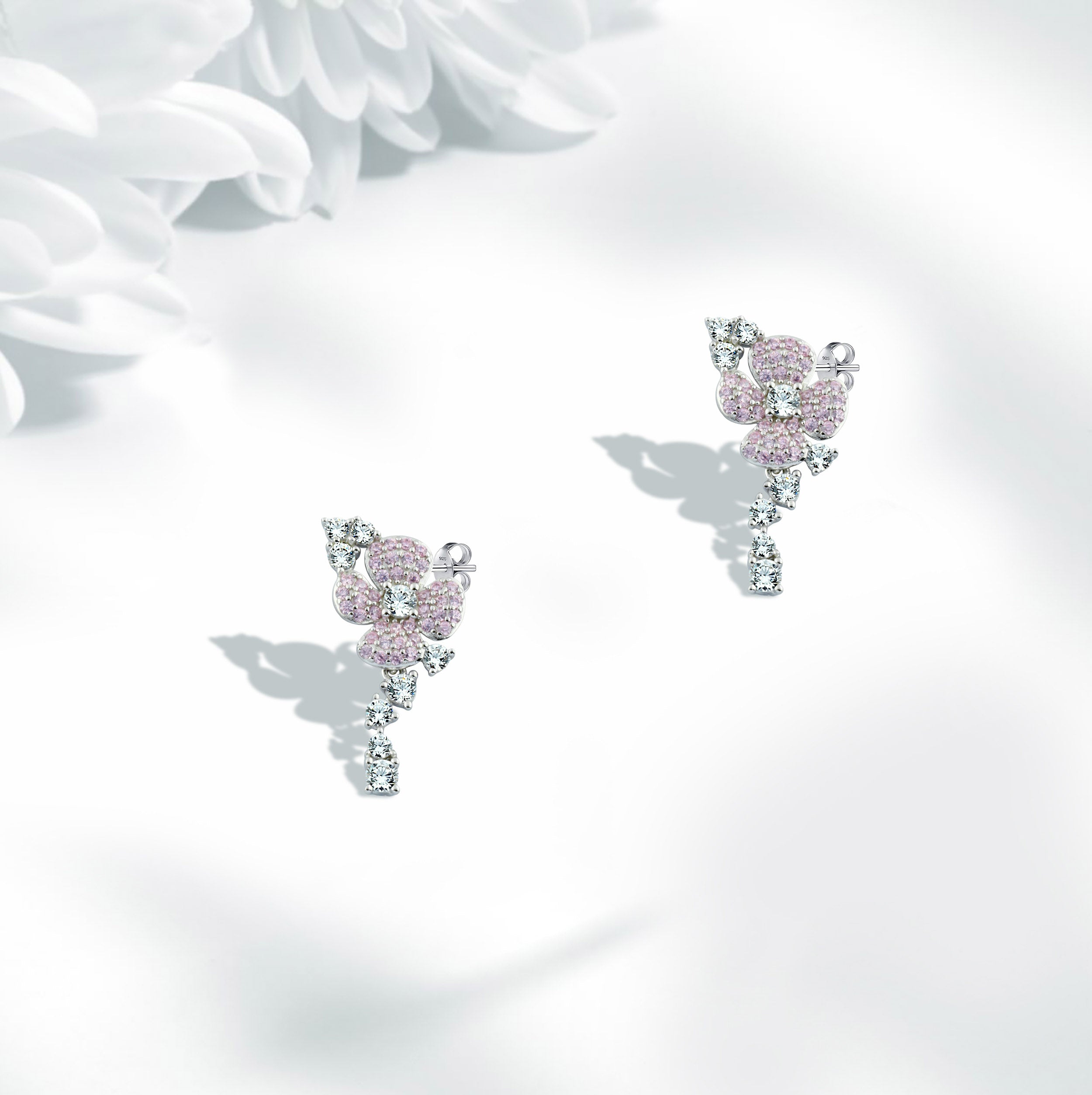 حلق فضة عيار 925 زهرة بفصوص وردية