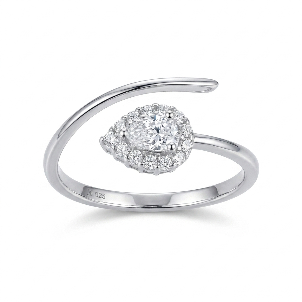 925 Silver Elegant Ring with Oval Stone Surrounded by Sparkling Stones