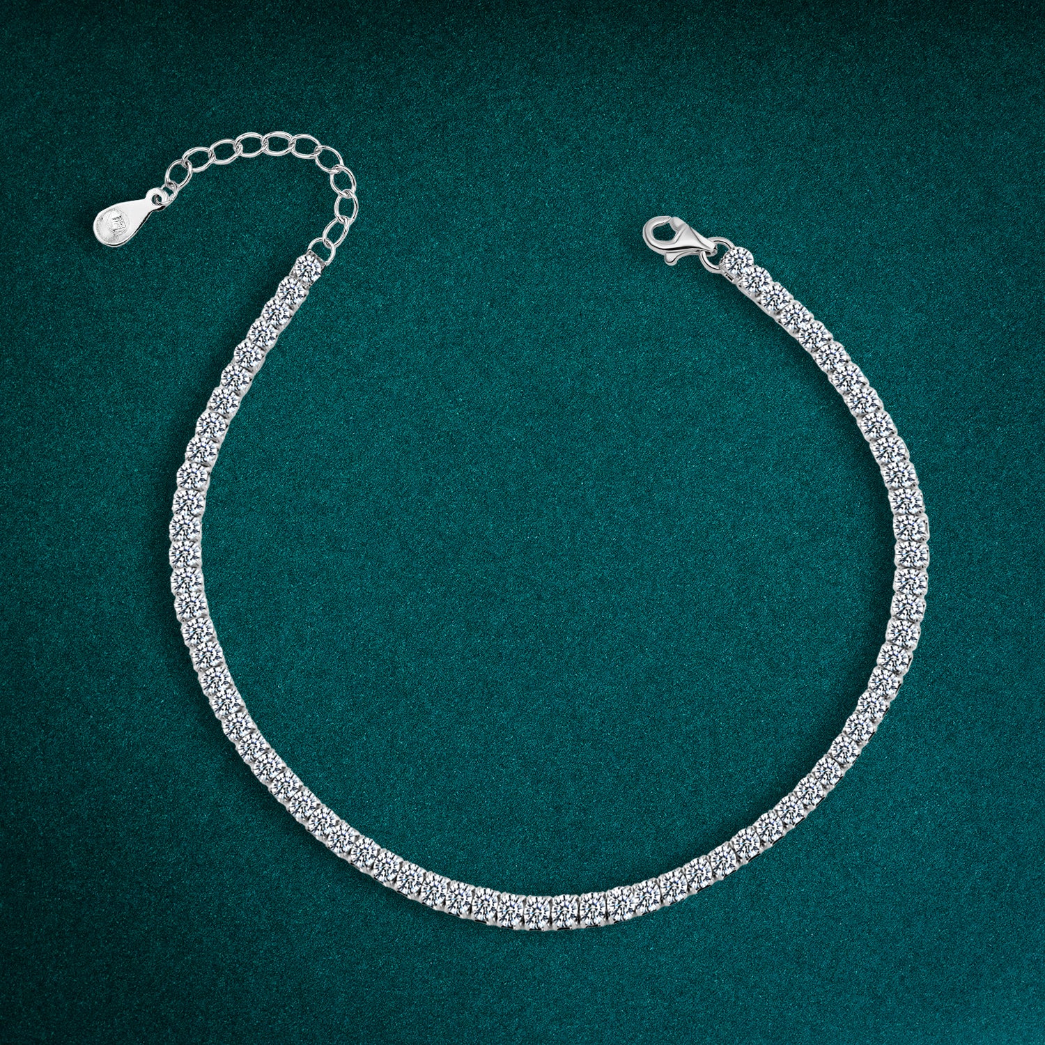 انسيال "تنس" فضة عيار 925 بإطلالة راقية