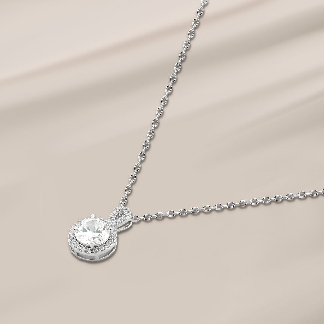 عقد تصميم ملكي بحجر دائري فضة عيار 925