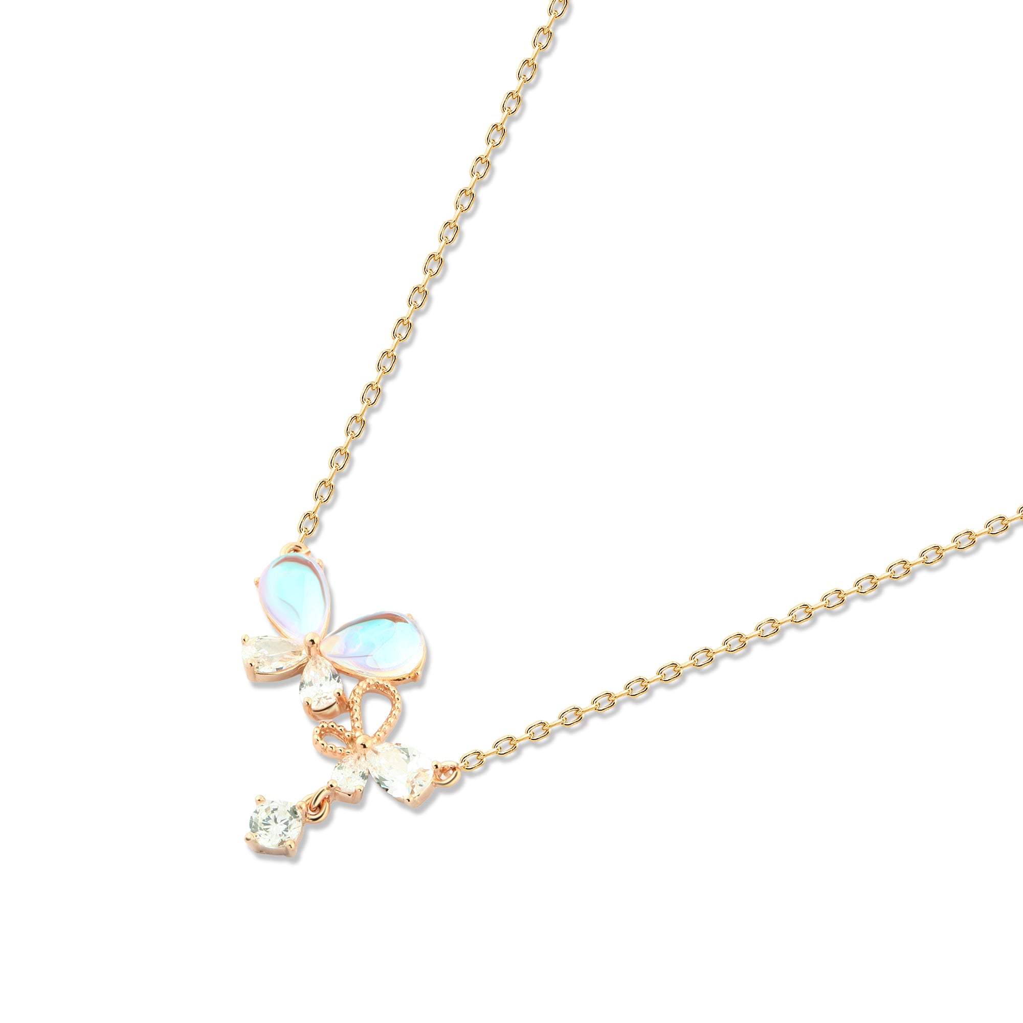 عقد فراشة سماوي ناعمة بفصوص لامعة فضة عيار 925