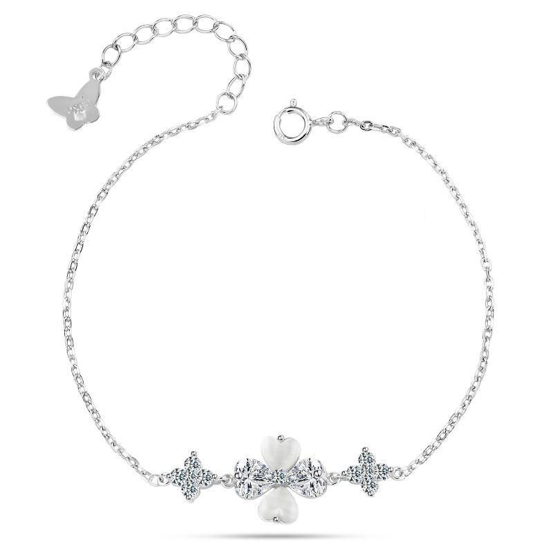 925 Sterling Silver Bracelet with a Clover Flower Design