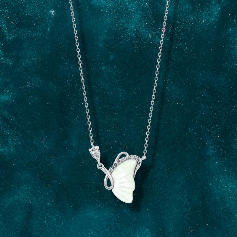 Butterfly-shaped Mother-of-Pearl Necklace, 925 Sterling Silver