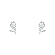 925 sterling silver flower-shaped earrings with pearls and shiny zircon.