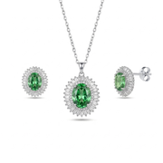 925 Sterling Silver Set with Shiny Green Stone.