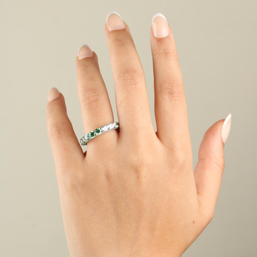 925 Silver Ring with Green and White Zircon Stones in an Elegant Eternity Design
