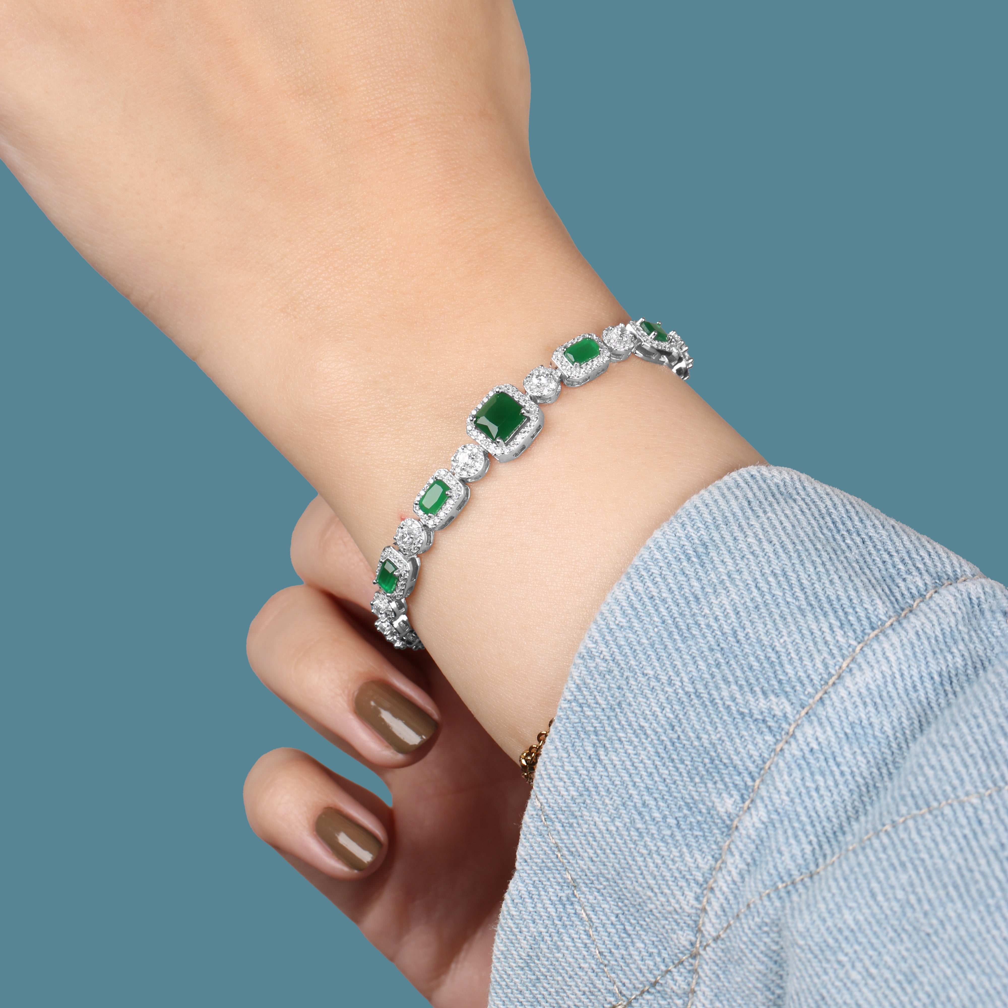 925 Silver Bracelet with a Royal Green Design