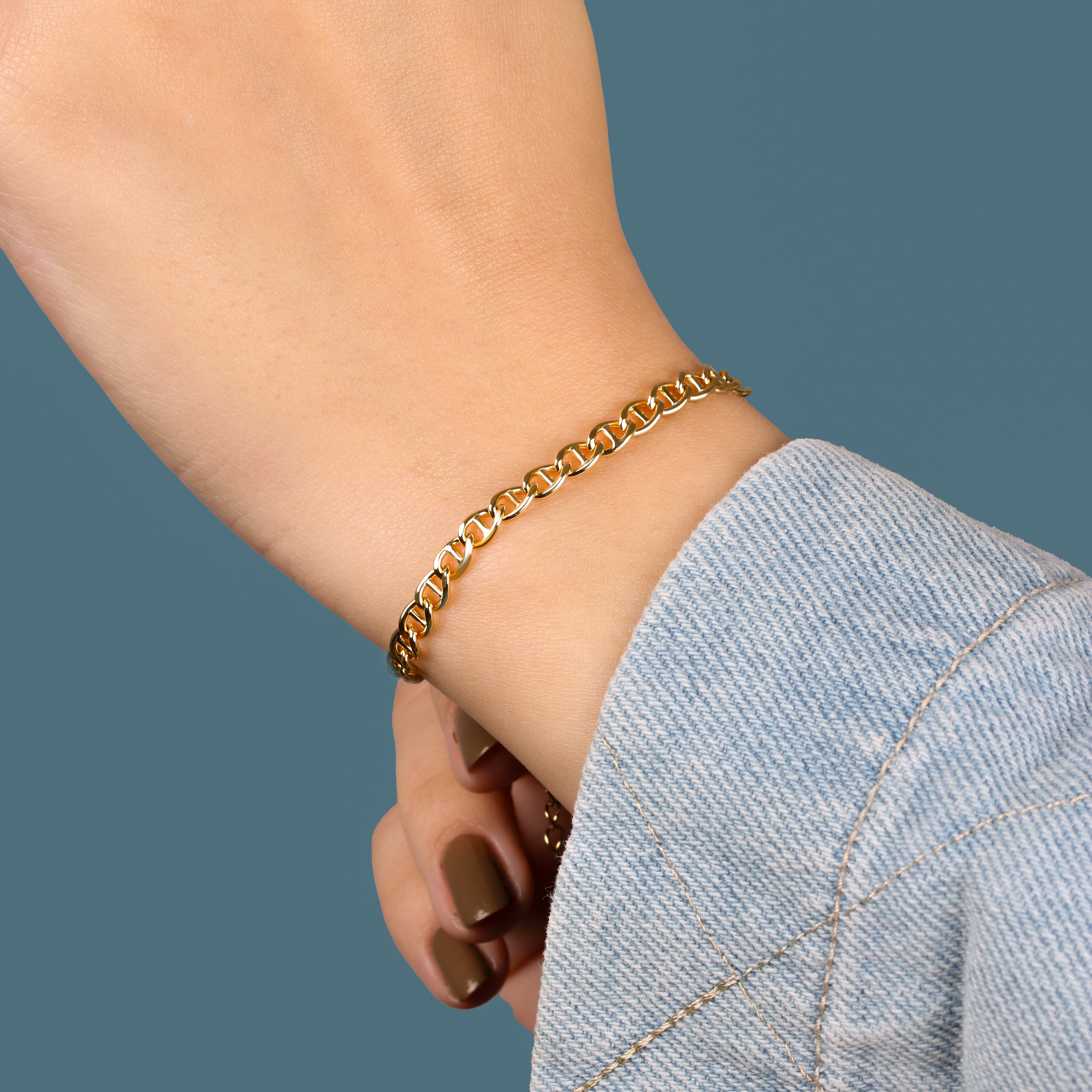 Gold-Plated 925 Silver Bracelet with Chain Design