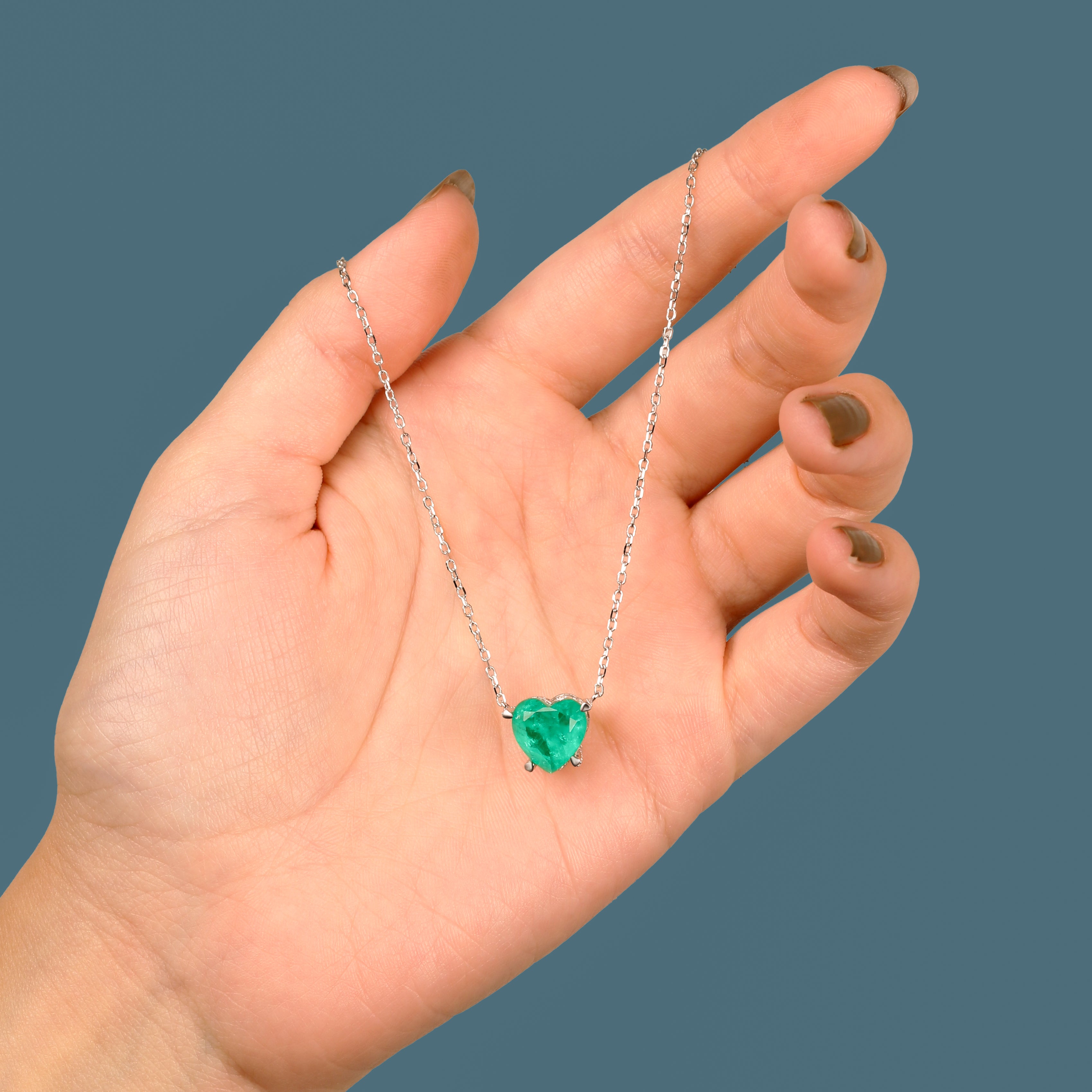 عقد القلب الأخضر فضة عيار 925