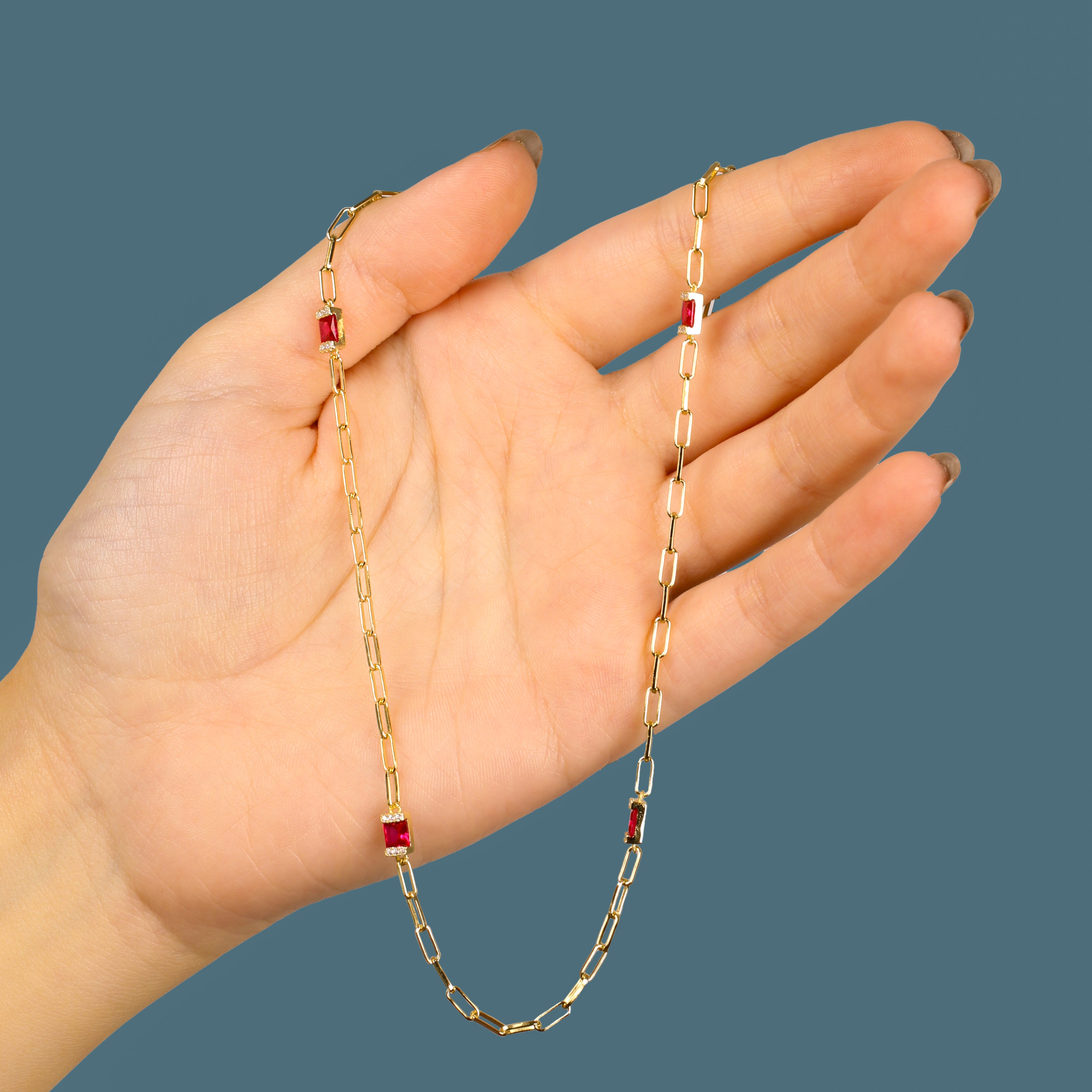 عقد بتصميم سلسه فضة عيار 925 مع احجار ياقوتية