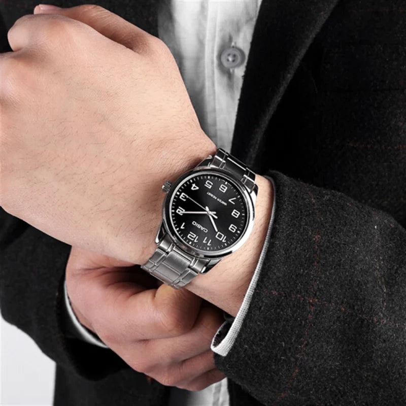 كاسيو ساعة رجالية سوار ستانلس ستيل أنالوج بعقارب قطرها 40 مم – فضي MTP-V001D-1BUDF