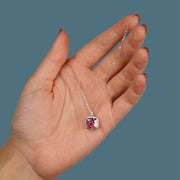 عقد بحجر وردي لامع فضة عيار 925