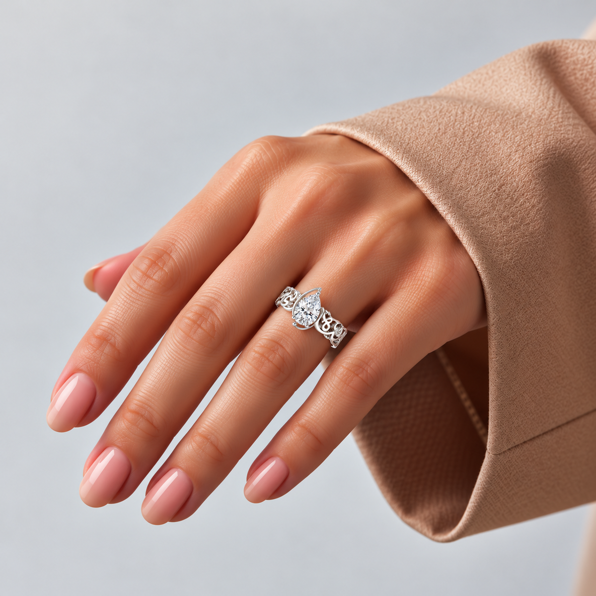 "Anti Al Hayat Allati Tastahiq Al Baqa" White Stone Ring