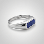 Men’s 925 silver ring with a simple design, featuring a natural lapis lazuli stone.