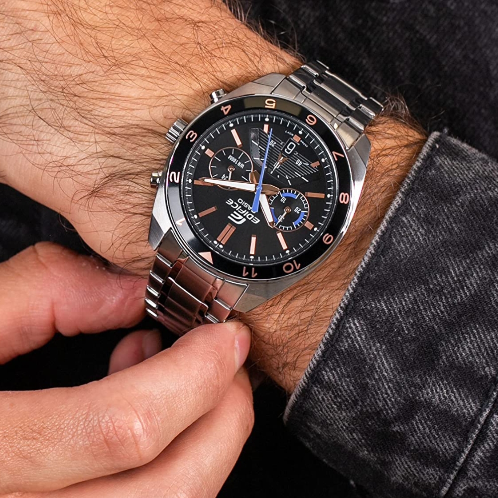 Casio Edifice Men's Stainless Steel Chronograph Wrist Watch EFV-590D-1AVUDF – Silver