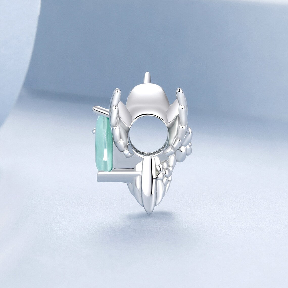 دلاية طائر رقيق فضة 925 بحجر أخضر فاتح