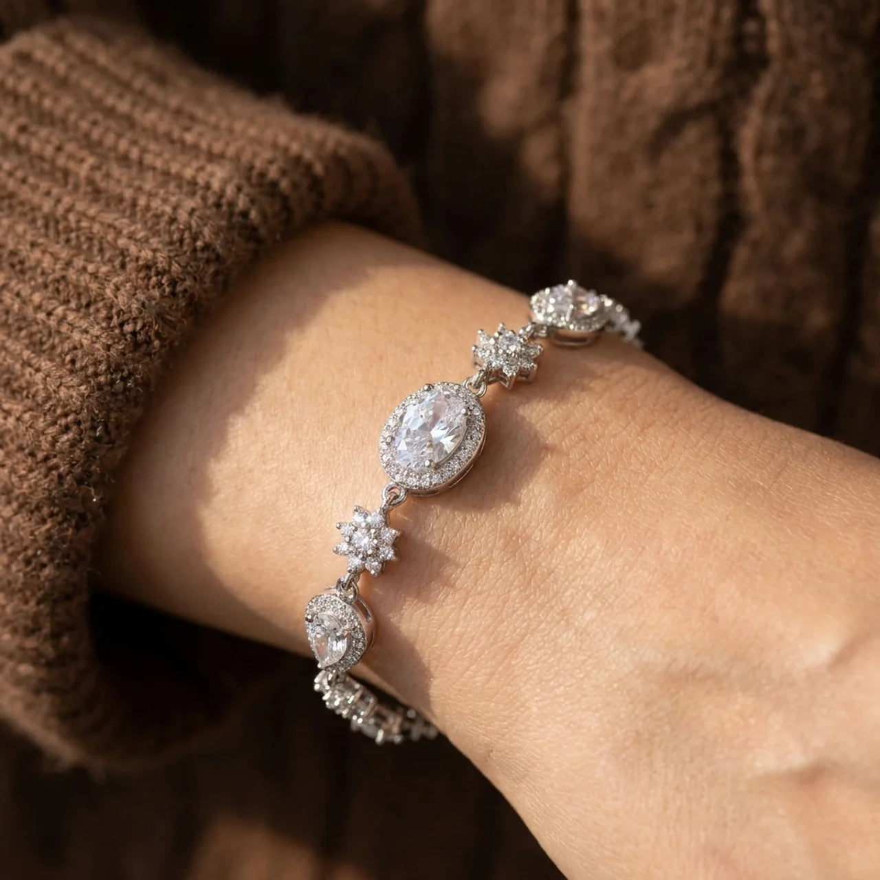925 Silver Bracelet with Sparkling Stones in a Luxurious Design