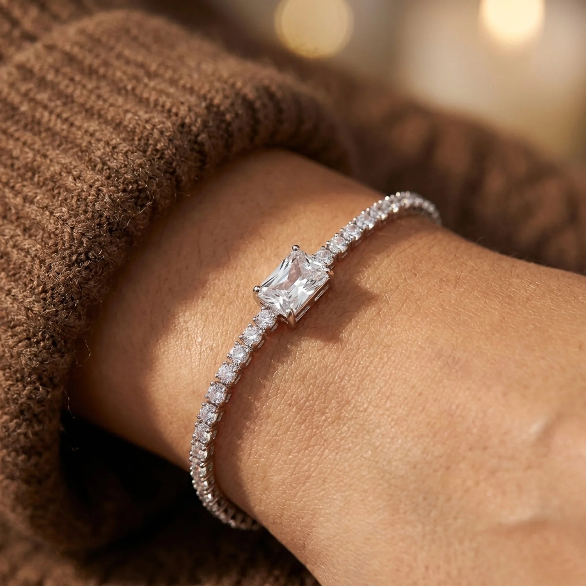 925 Silver Tennis Bracelet with a Shiny Square Stone
