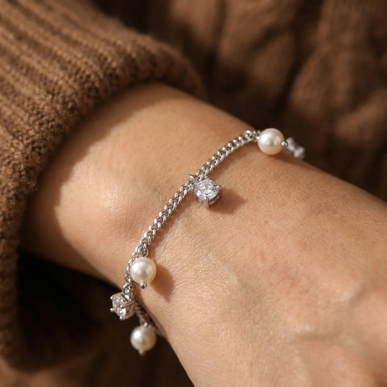 925 Silver Bracelet with Pearl Beads and Sparkling Stones