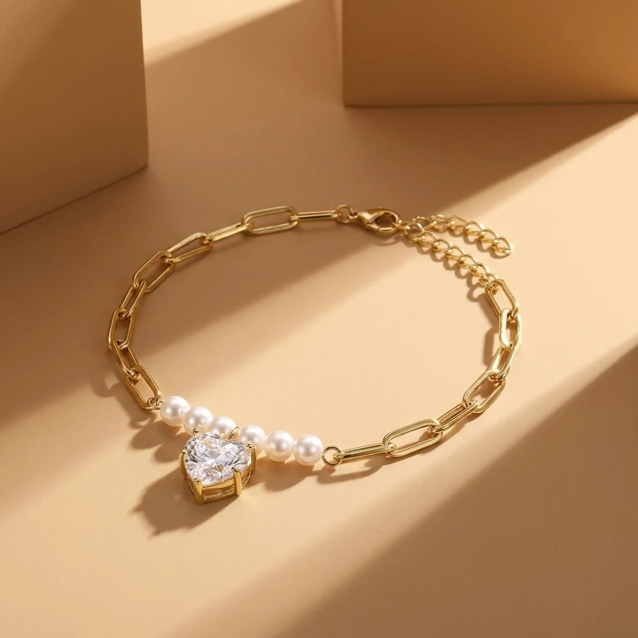 925  Silver Bracelet with Heart-Shaped Zircon and Pearl Accents