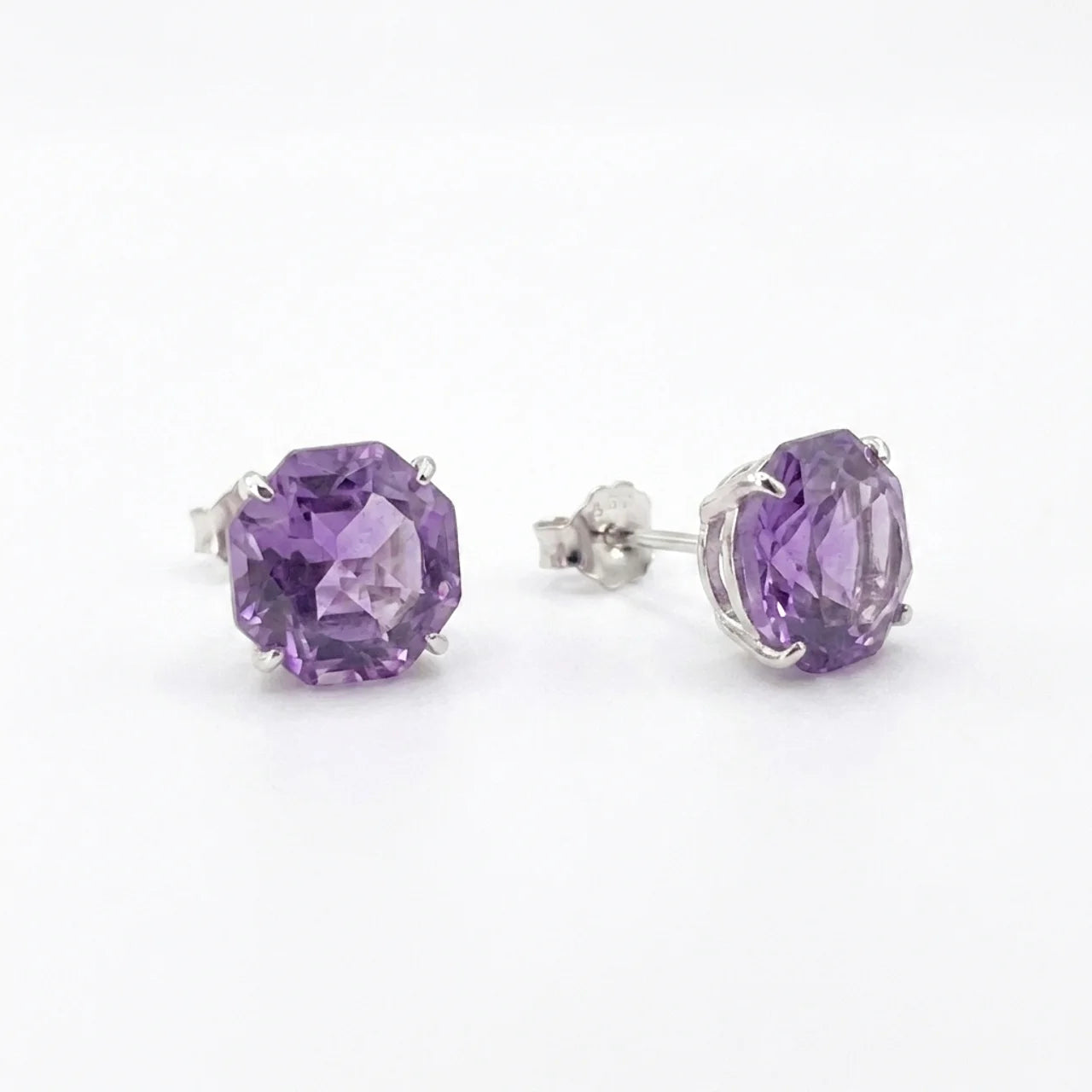 925 Silver Women’s Delicate Earrings with Vibrant Purple Stone