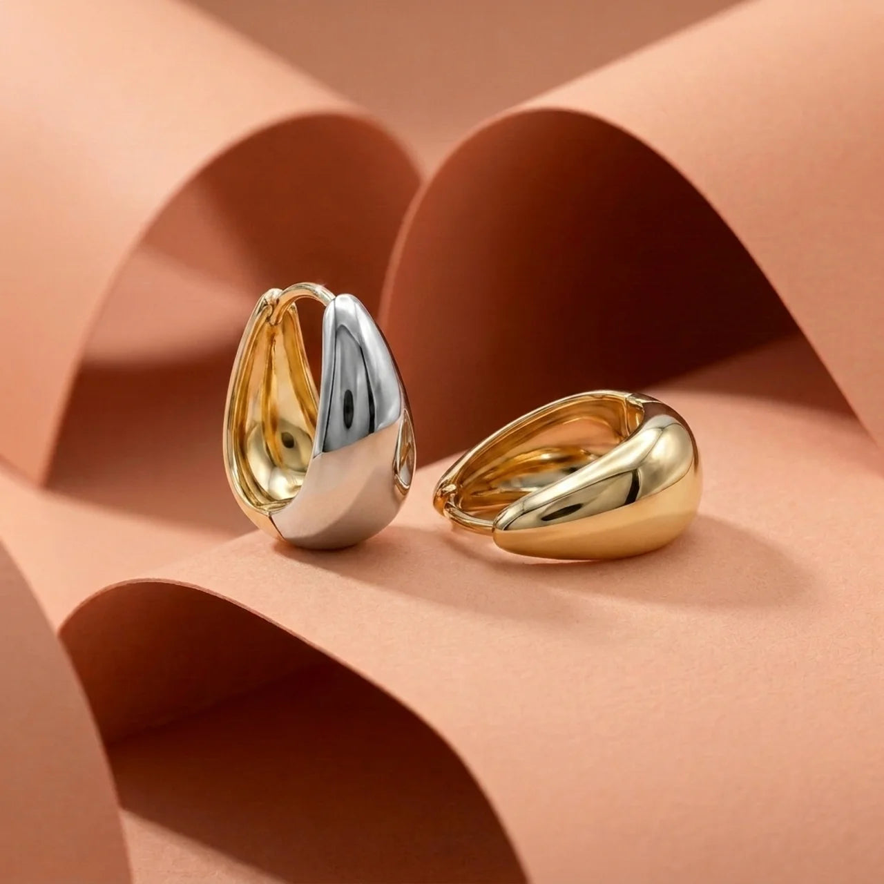 Elegant 925 Silver Earrings with Dual-Tone Water Drop Design