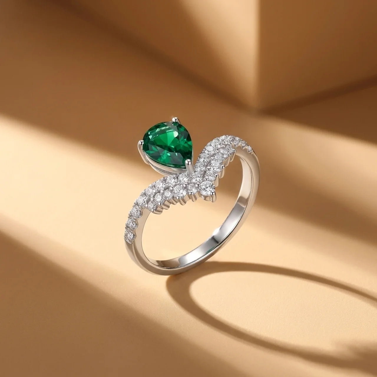 925 Silver Ring with a Blue Stone – Luxurious Design