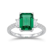 925 Silver Ring with a Rectangular Green Stone and Sparkling Details