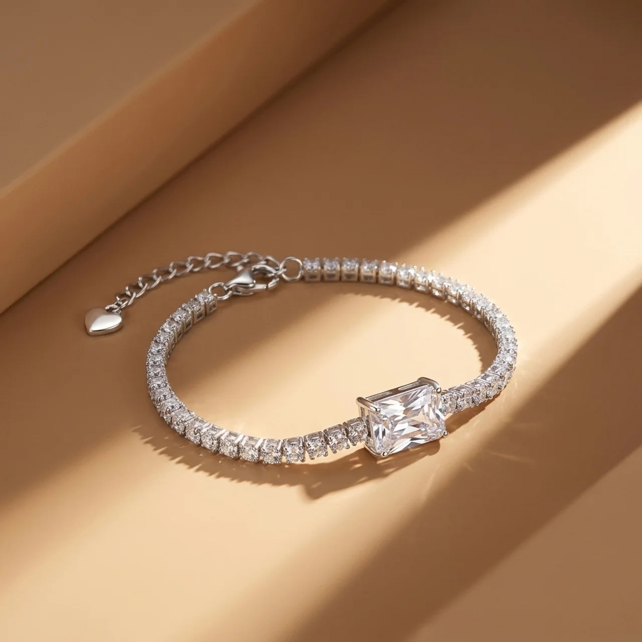925 Silver Tennis Bracelet with a Shiny Square Stone