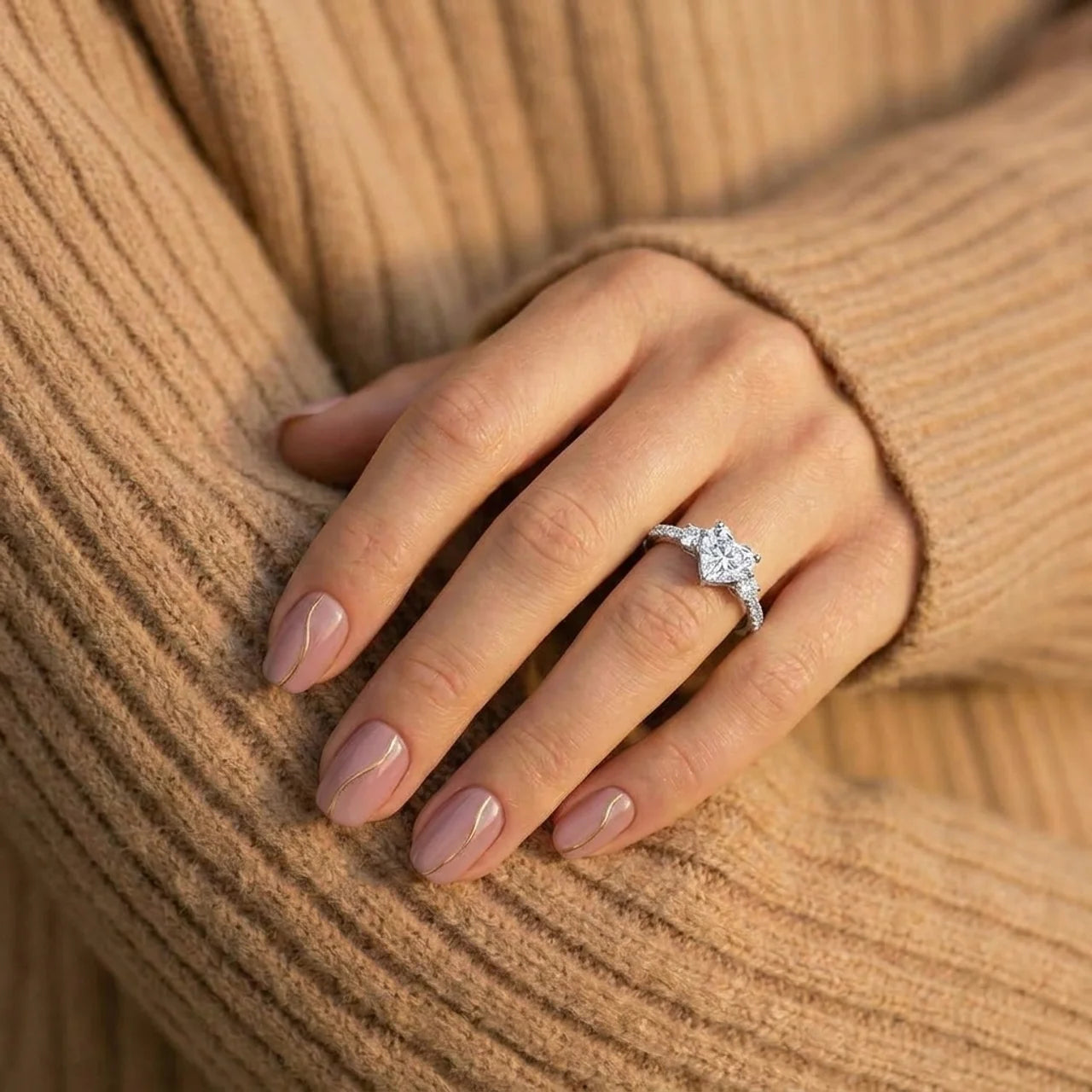 925 Silver Heart Ring with Sparkling Details