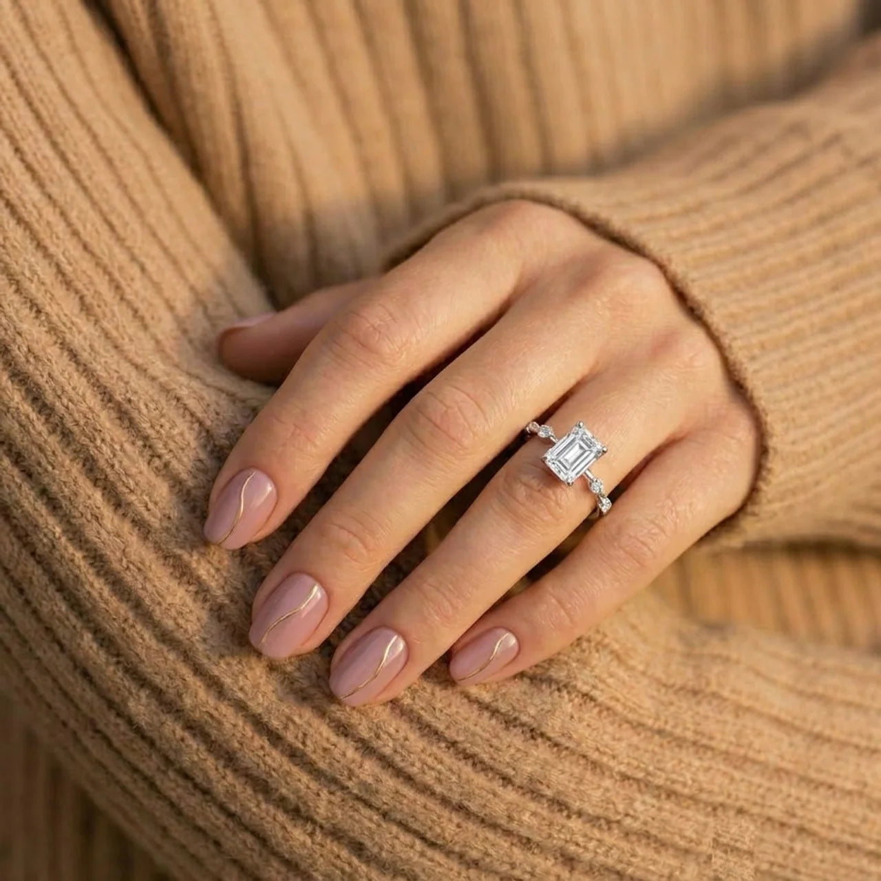925 Silver Ring with an Elegant Rectangular Stone and Sparkling Details