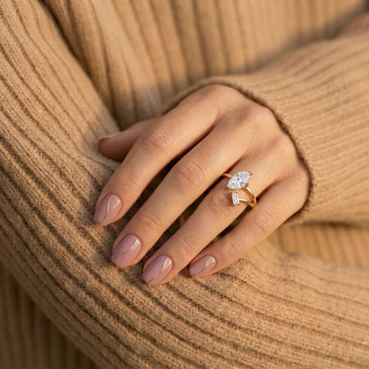 925 Silver Gold-Plated Ring with Luxurious Details