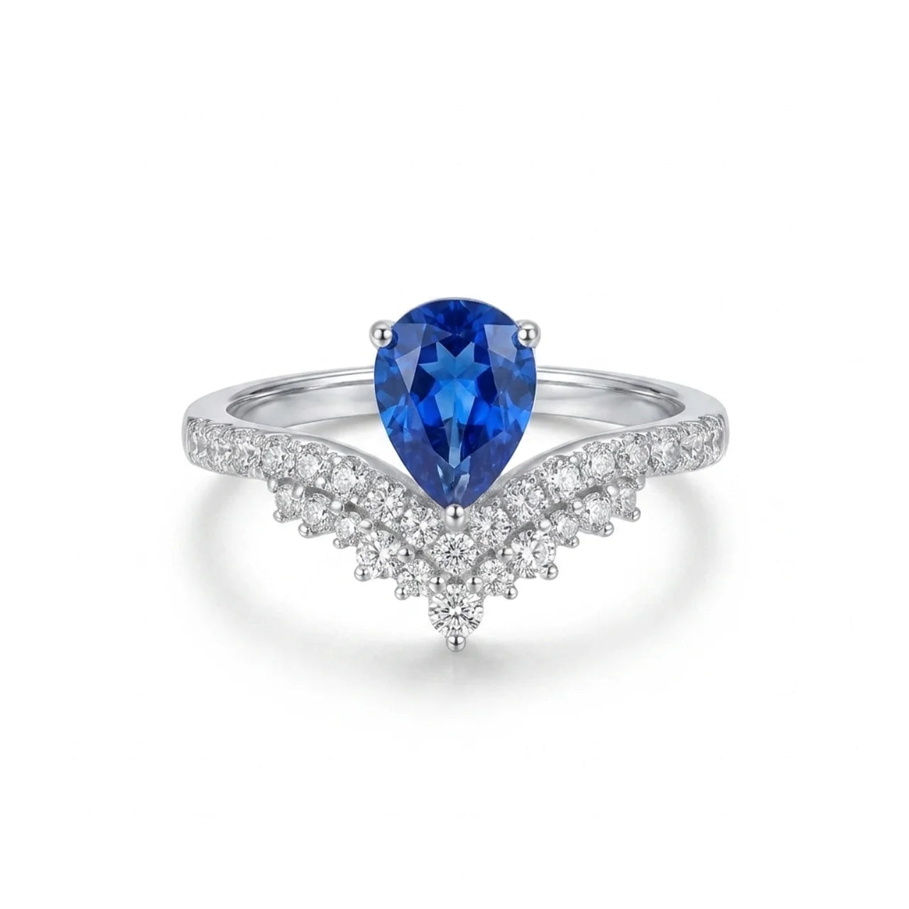 925 Silver Ring with a Luxurious Blue Stone