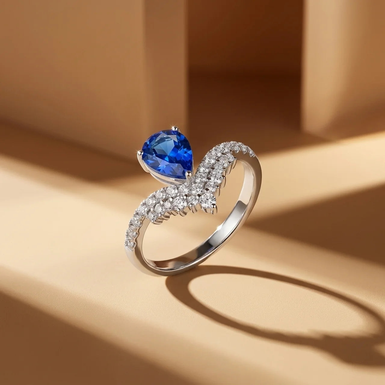 925 Silver Ring with a Luxurious Blue Stone